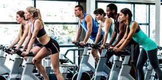 Razones para probar una clase de ciclismo indoor Razones para probar una clase de ciclismo indoor